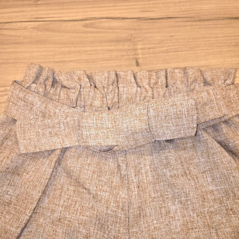 NWOT Girls Asymetrical White‎ Top & Brown Belted Shorts Size (5/6)